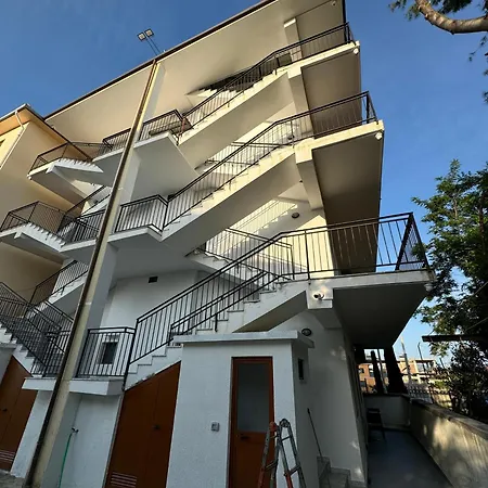 Station Velipojë